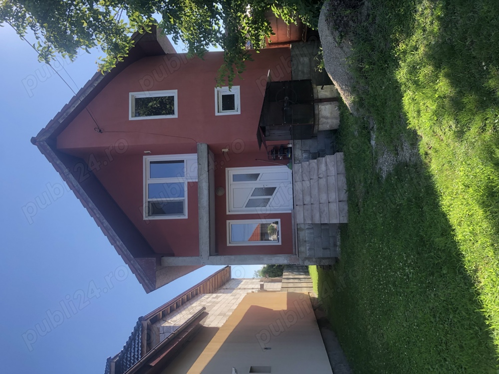 Casă cu grădină de vânzare în Hațeg