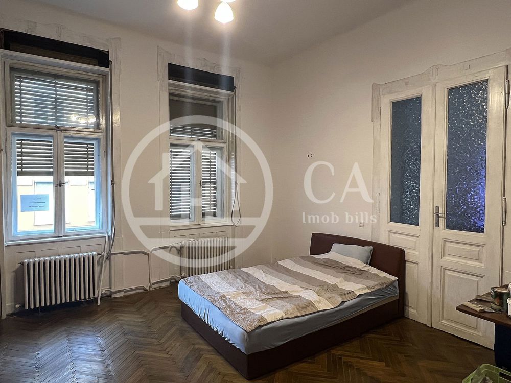 Apartament cu 3 camere de vanzare Central Oradea