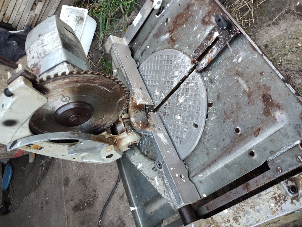 Fierăstrău circular EBU - TGS 71