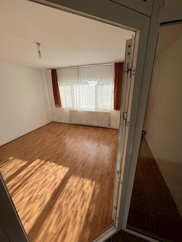 Apartament 2 camere decomandat, 56 mp, zona Bucovina, etaj 4 4, centrala proprie