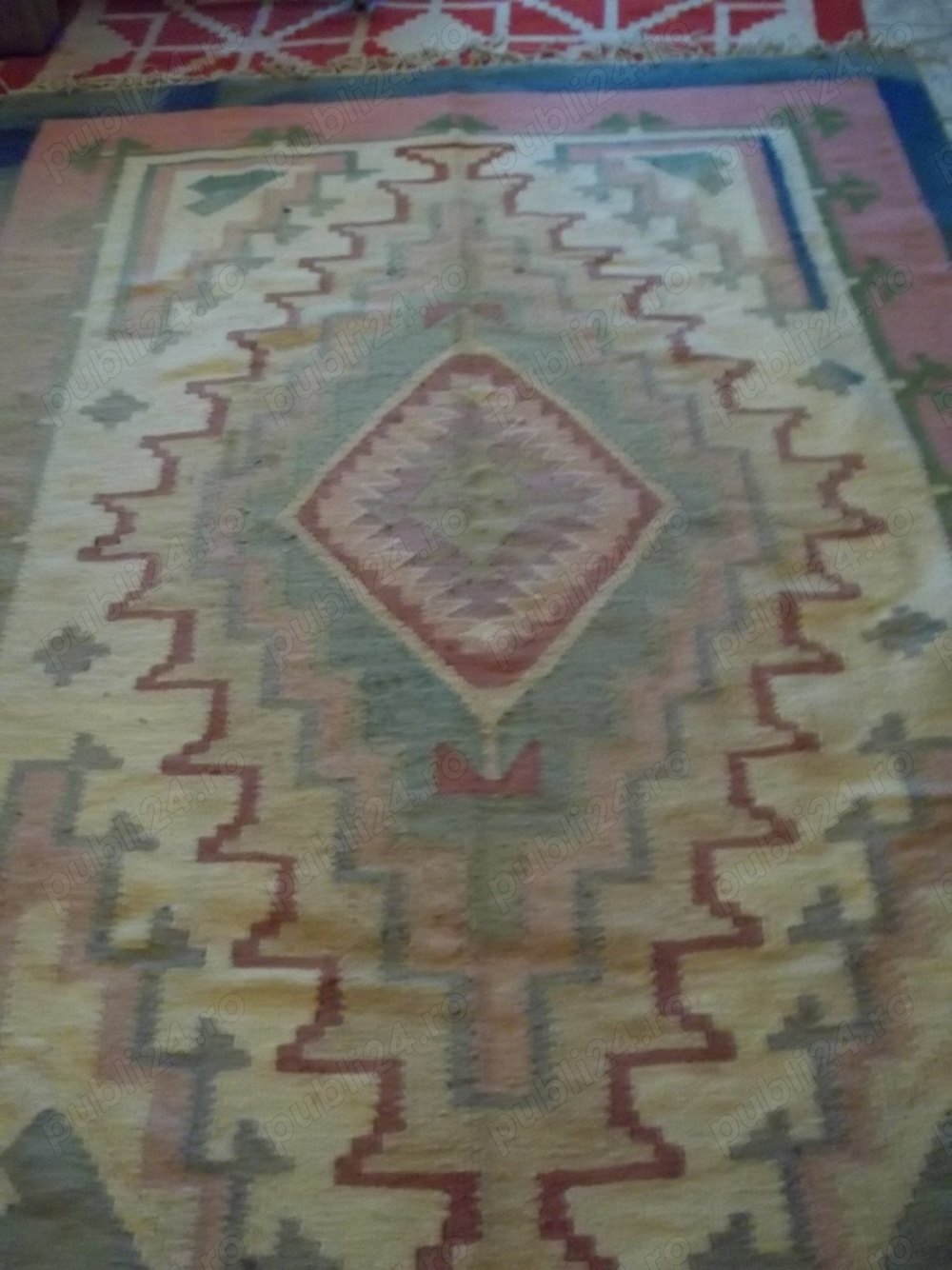 Covor din lana de camila