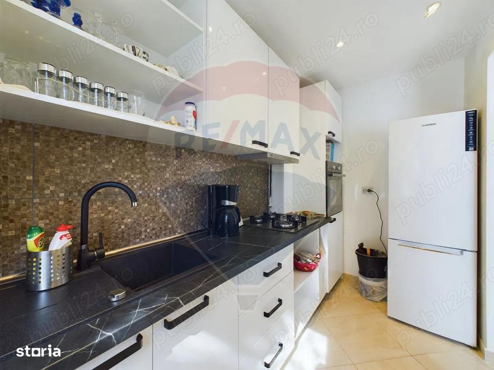 Vând apartament decomandat cu 2 camere