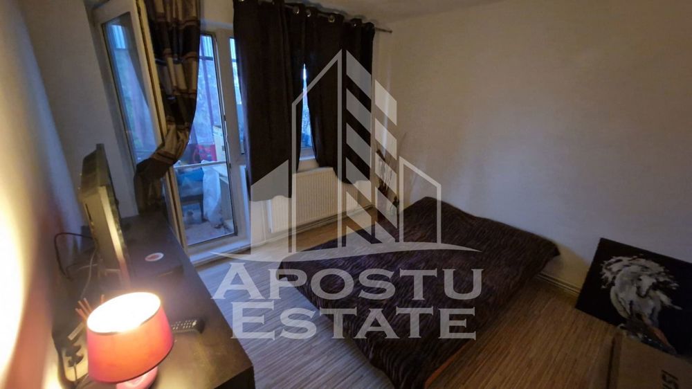 Apartament 3 camere, decomandat, centrala proprie, Zona Girocului