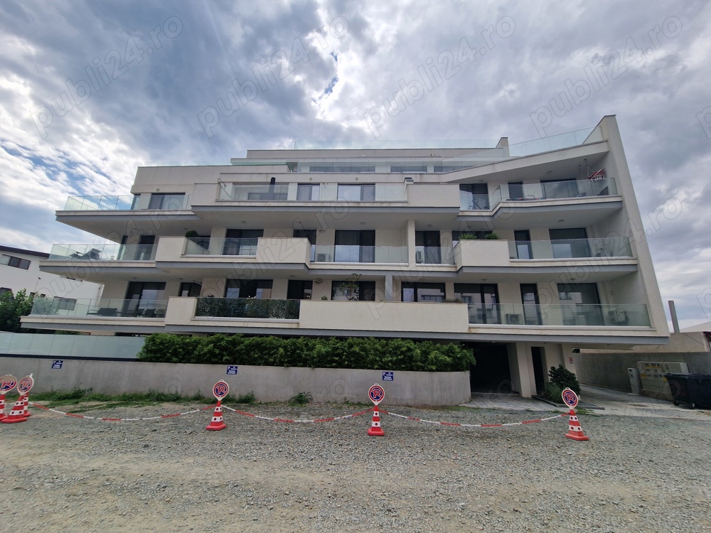 Mamaia Nord - 3 camere decomandate 111mp ,etaj 2, la 60m de plaja 