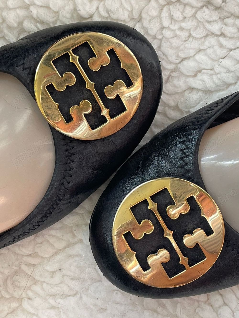 Balerini negri dama piele naturala Tory Burch logo metalic supradimensionat auriu opinci femei