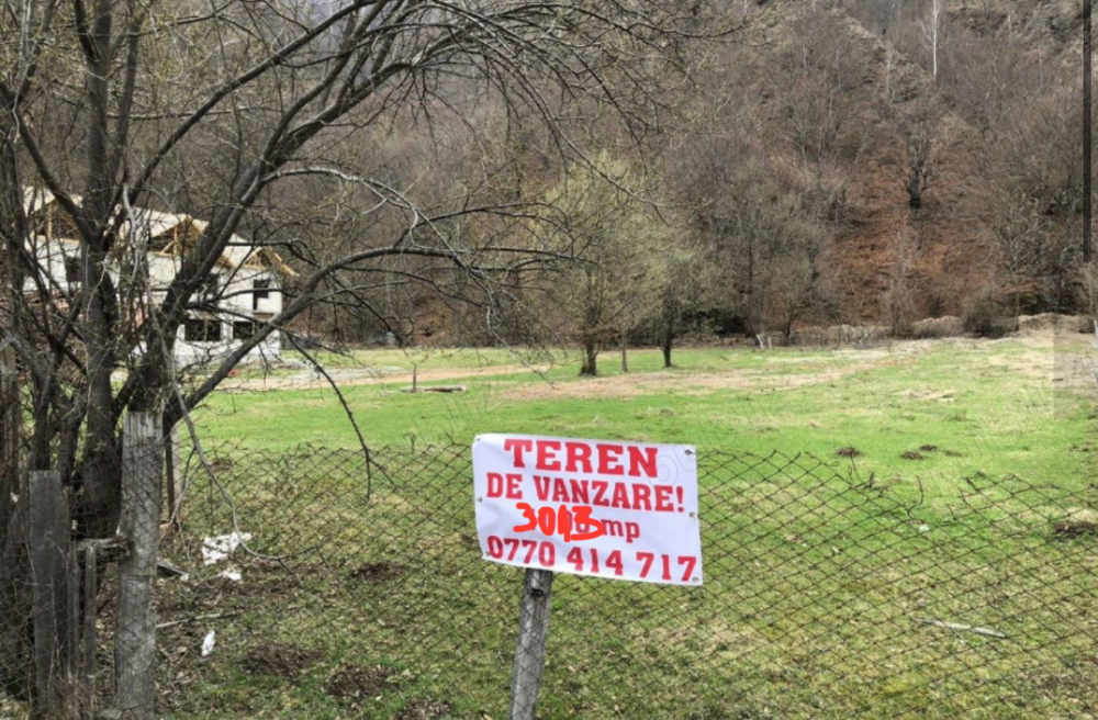 Teren intravilan de vanzare in comuna Malaia, judetul Valcea