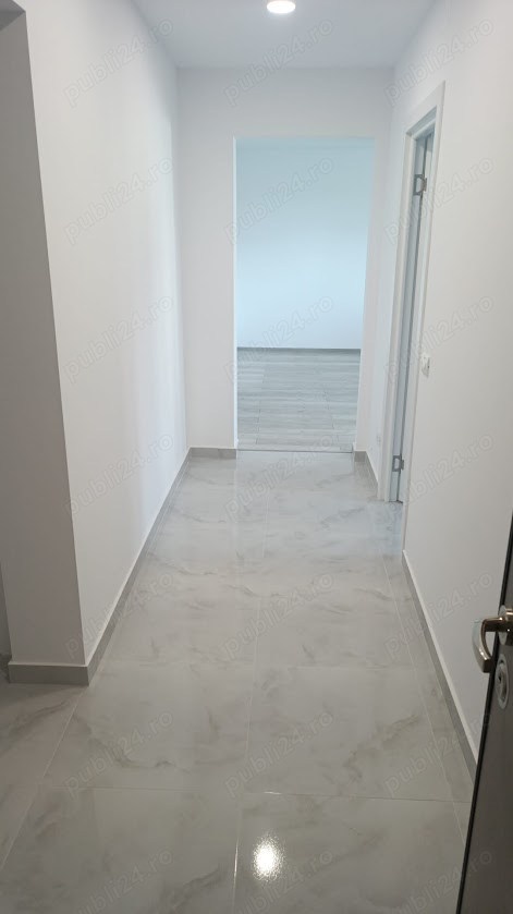 Apartament 3 camere semidecomandat, 7 din 10, renovat, bloc reabilitat.