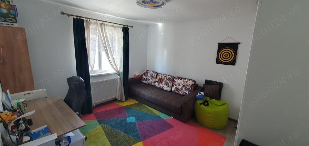 Vand casa 3 camere, 2 bai, teren 350 mp , foisor