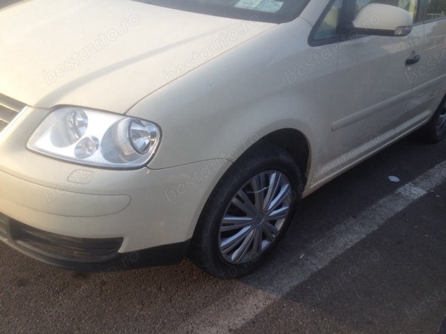 touran 1800 euro cu acte sau cu 1500 fara acte