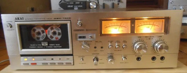 Deck AKAI GXC-750D 3-HEAD  3-MOTOR   Double Capstan ADR System 