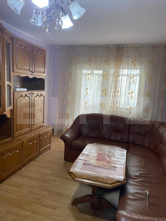 Apartament 3 camere, decomandat, 60 mp, cartier Burdujeni