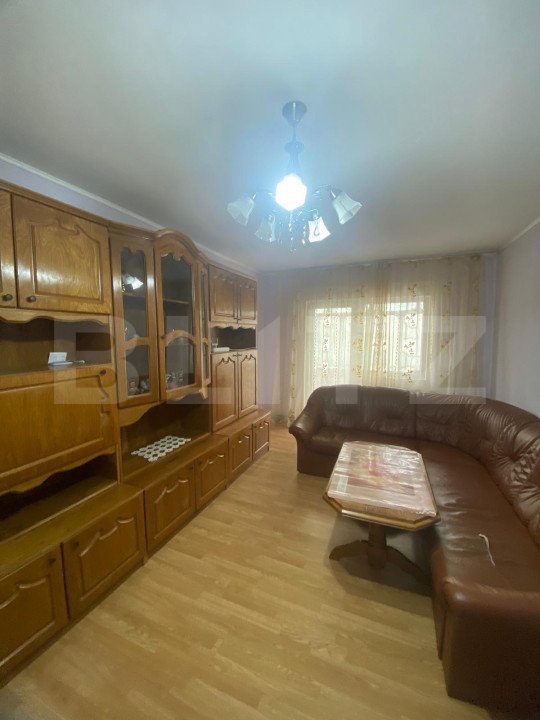 Apartament 3 camere, decomandat, 60 mp, cartier Burdujeni