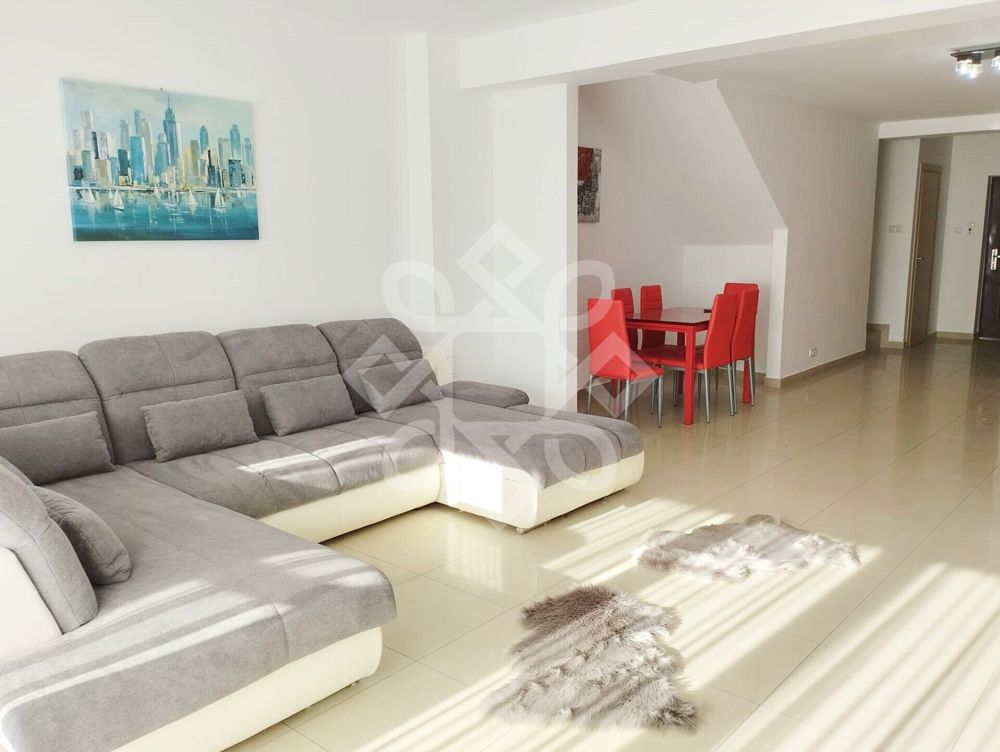 Apartament cu 4 camere de inchiriat in Prima Nufarul