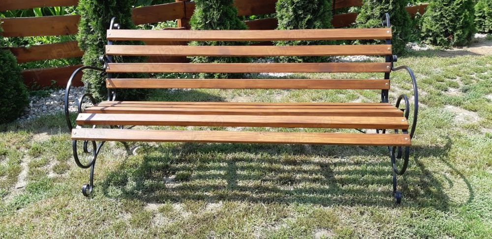 Banca cu picioare din fier forjat