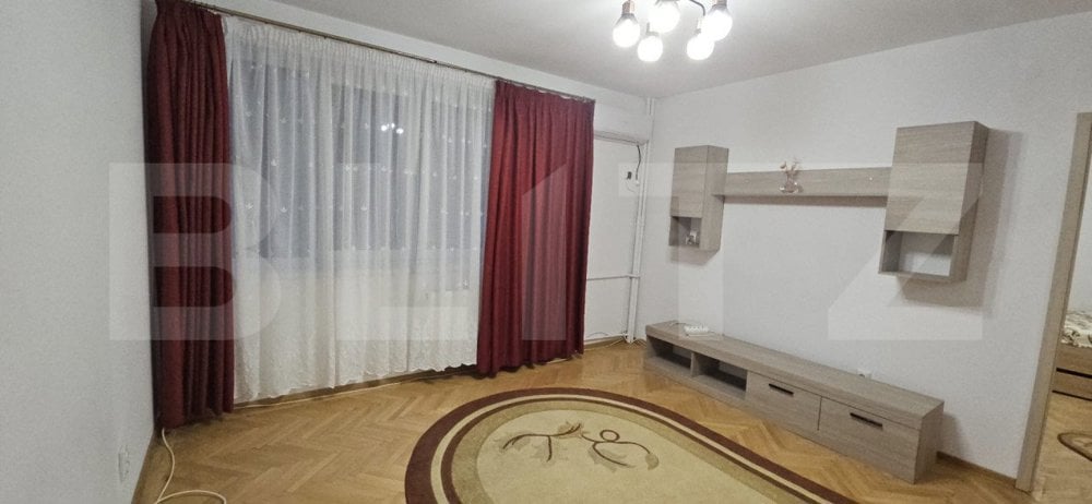 Apartament 2 camere, etaj intermediar, bloc anvelopat 