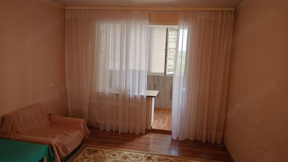 Ofer spre închiriere apartament cu 2 camere în zona Tineretului 