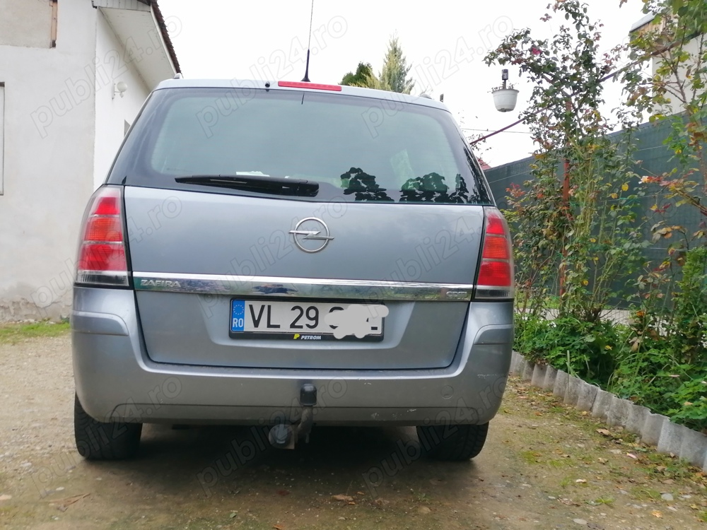 Vând Opel Zafira 2006 1.9 TDI 2800 euro  