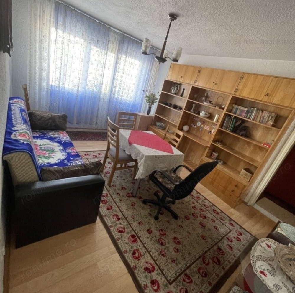 Apartament 3 camere Liviu Rebreanu artera Et 3 !!