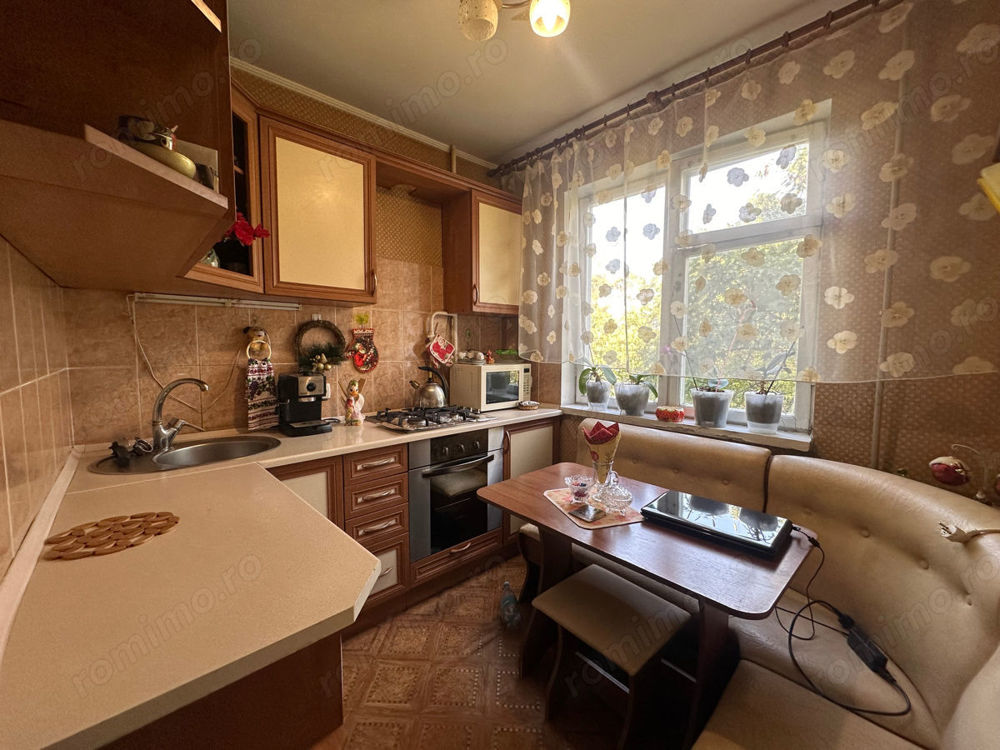 Apartament 2 camere  de inchiriat in zona Banu Manta