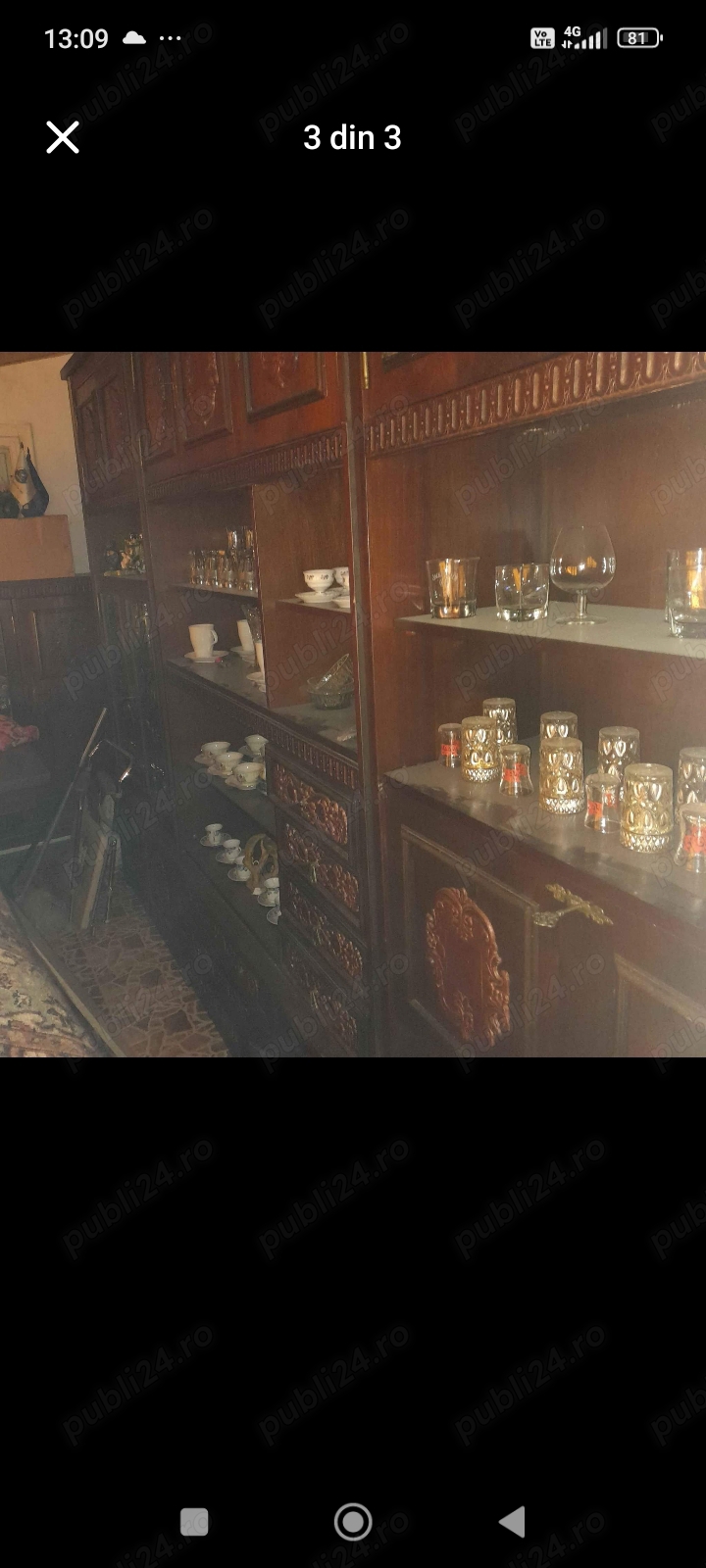 vand mobila veche din lemn masiv 