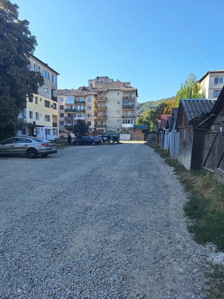 Vand sau schimb  cu casa +diferenta apartament cu 2 camare independentei ,parter