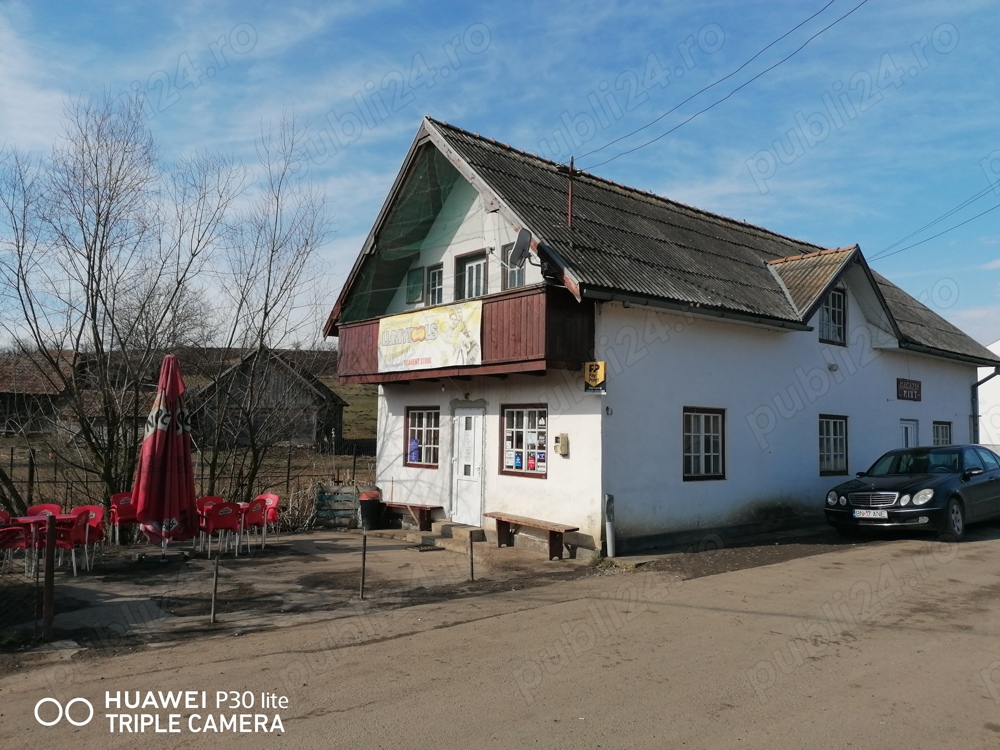 Casa în mediu rural-Ideala pt. Locuință si Spațiu Comercial!