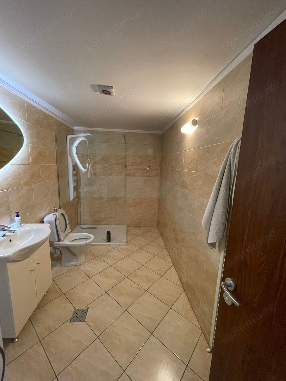 Vand apartament cu 3 camere, decomandat in Deva zona Mihai Viteazu-Piata Centrala.