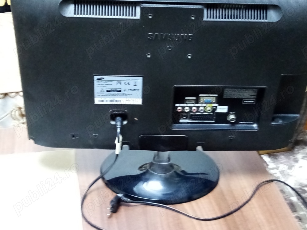 Televizor LCD Samsung, 60 cm