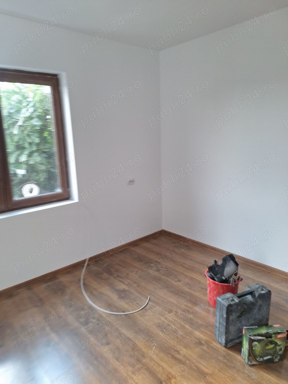 Echipa amenajari interioare si exterioare 