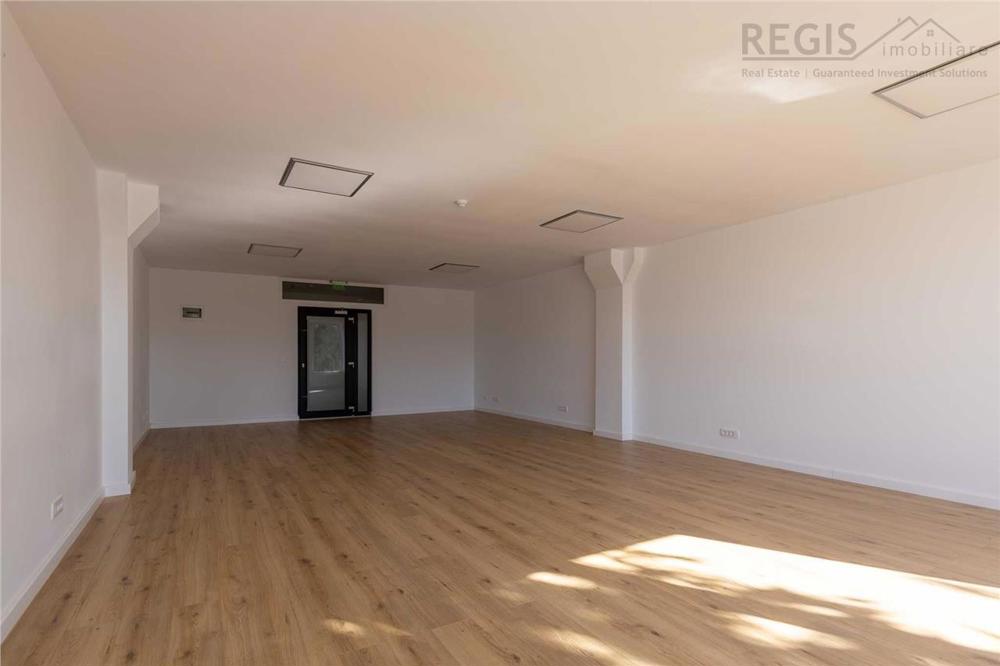 Spatii comerciale  pentru birouri 58mp, 180mp ,650mp Tractorul