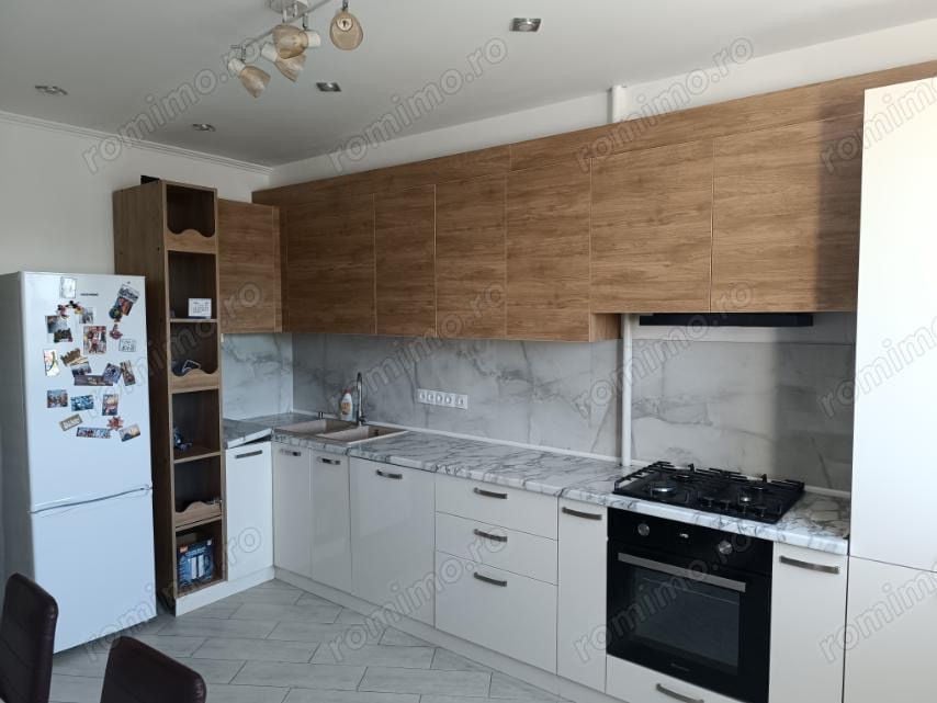 Inchiriez apartament cu 2 camere in zona pandurii