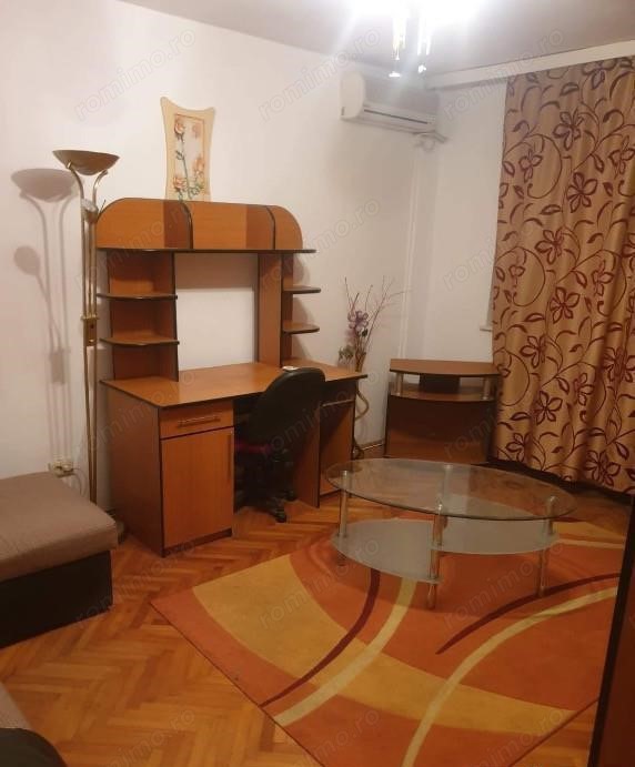 Garsoniera zona Pipera 