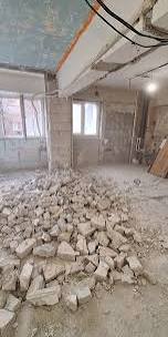 curățăm debarasam subsoluri acoperișuri preluam moloz 