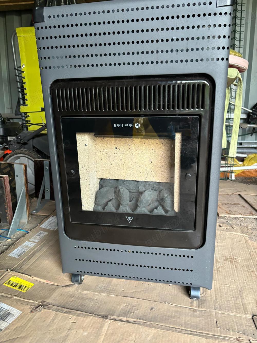 Sobă pe butelie cu piatră vulcanică