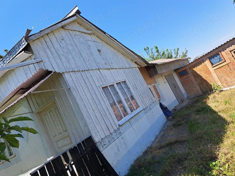 De Vanzare Casa Batraneasca 53mp + Teren 1100 mp in Comuna Vorniceni