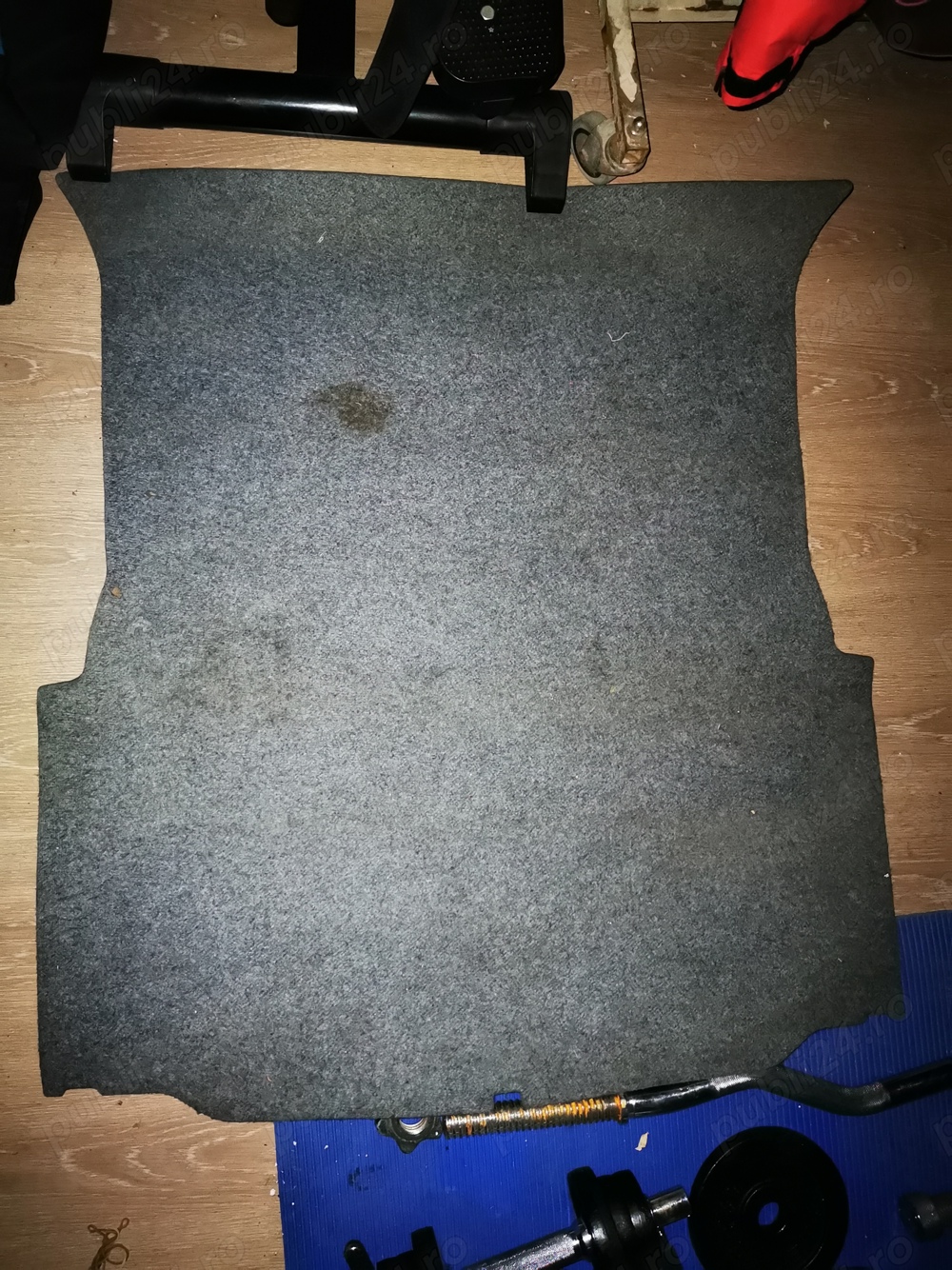 Vand mocheta BMW E46 berlina originala in stare buna