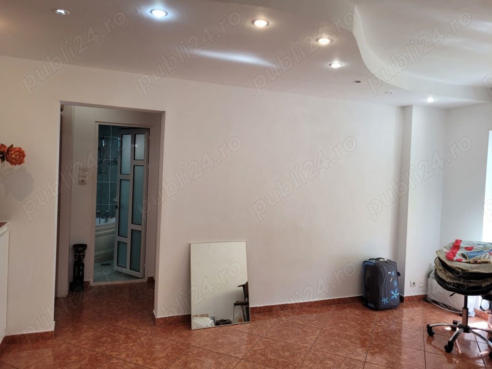 Proprietar vand apartament 2 camere