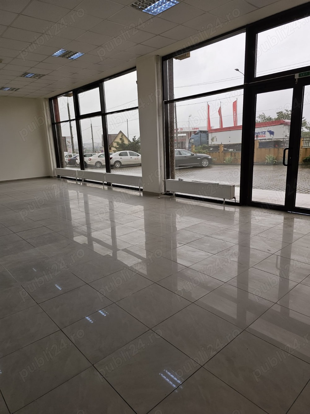 Spatiu comercial sau birouri 223 mp, zona turnisor