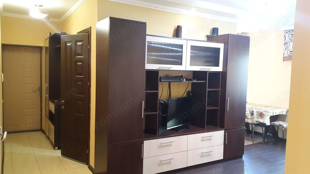 Inchiriere apartament 3 camere Eroii Revolutiei aproape de metrou