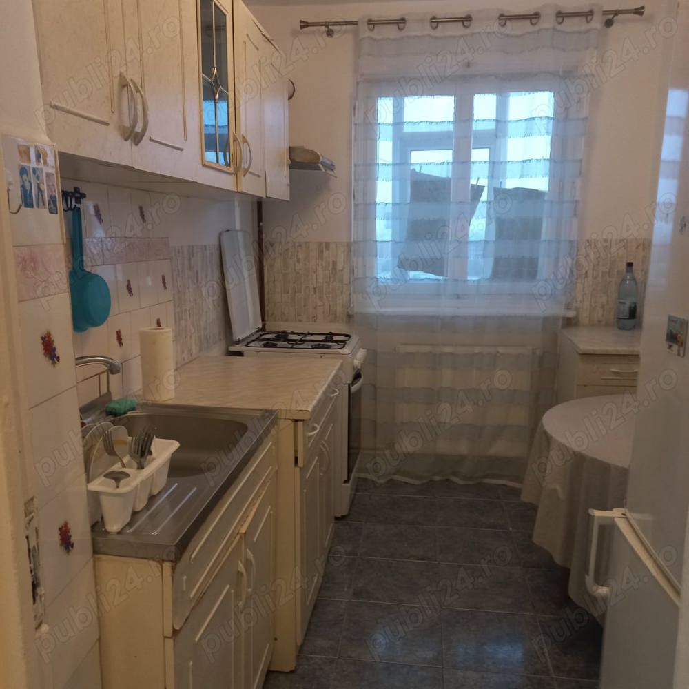 Apartament 2 camere Tomis Nord (Constanța), decomandat, zonă liniștită