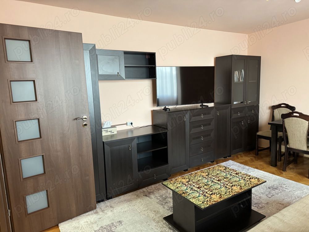 Apartament 3 camere, Zona Centrala, Decomandat