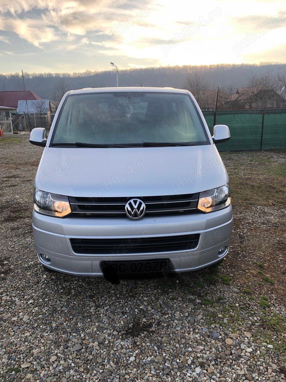 Volkswagen Caravelle Euro5 2.0 TDI 2015 8+1  Volkswagen Caravelle Euro5 2.0 TDI 2015 8+1