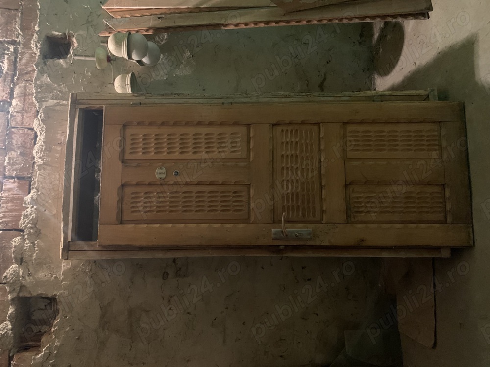 Ușă intrare apartament de bloc 