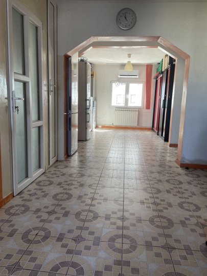 Apartament 4 camere zona Mall Vitan- Nerva Traian