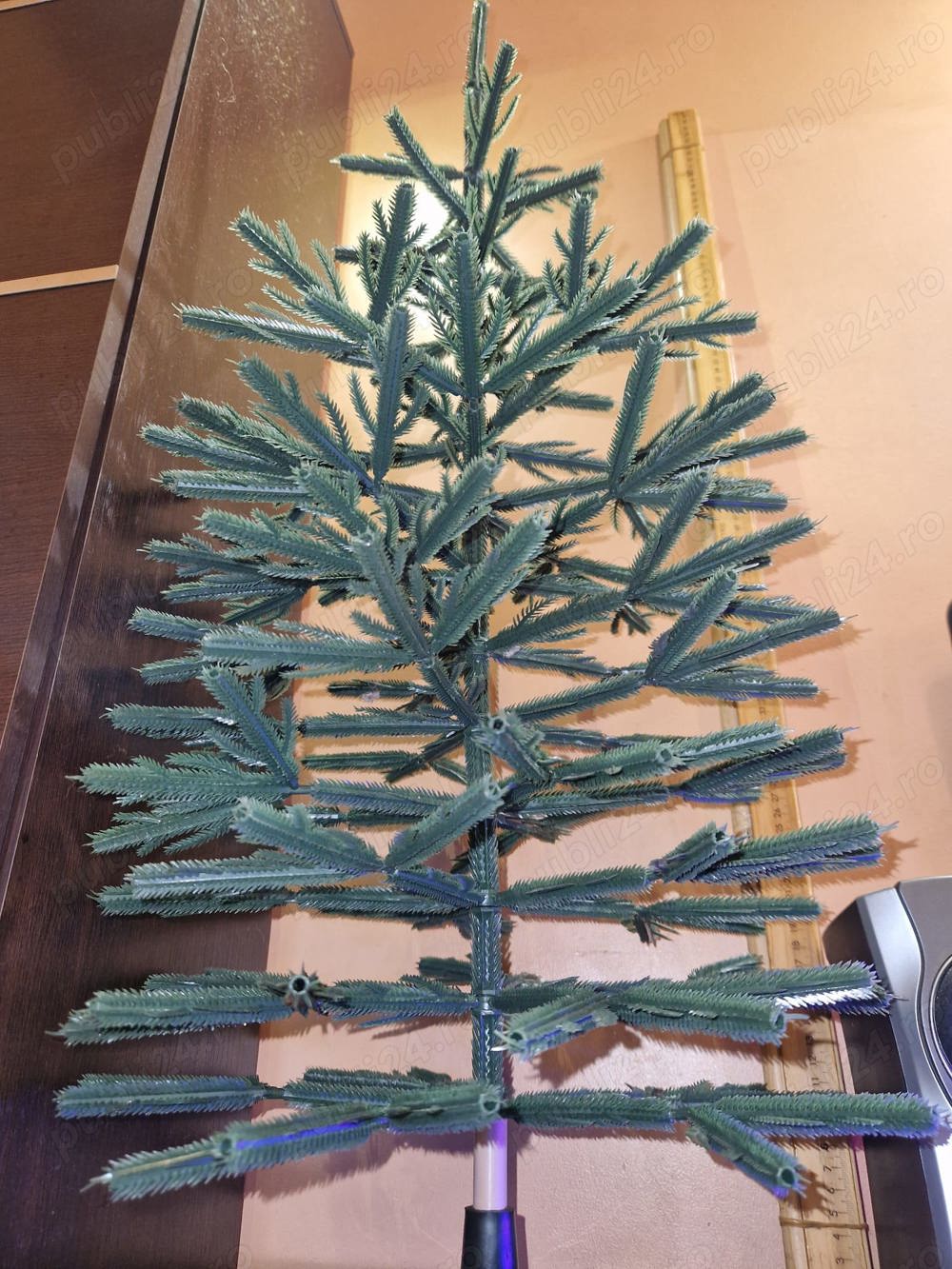 Brad vintage anii 1970 fabricat in Romania