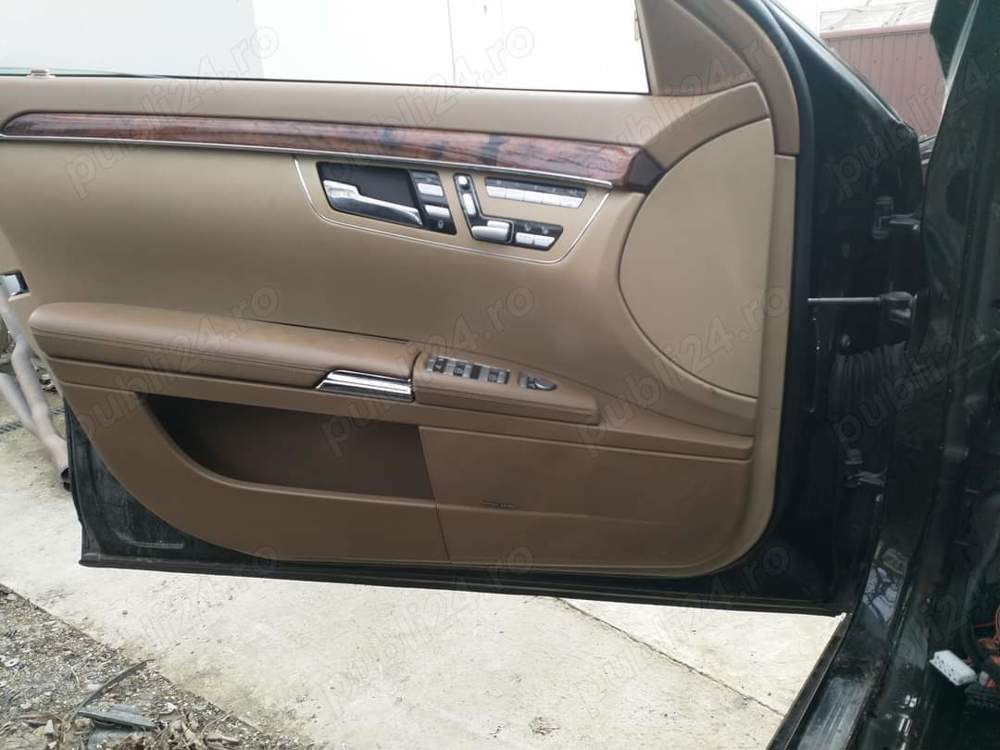  Se dezmembrează Mercedes s320 w221