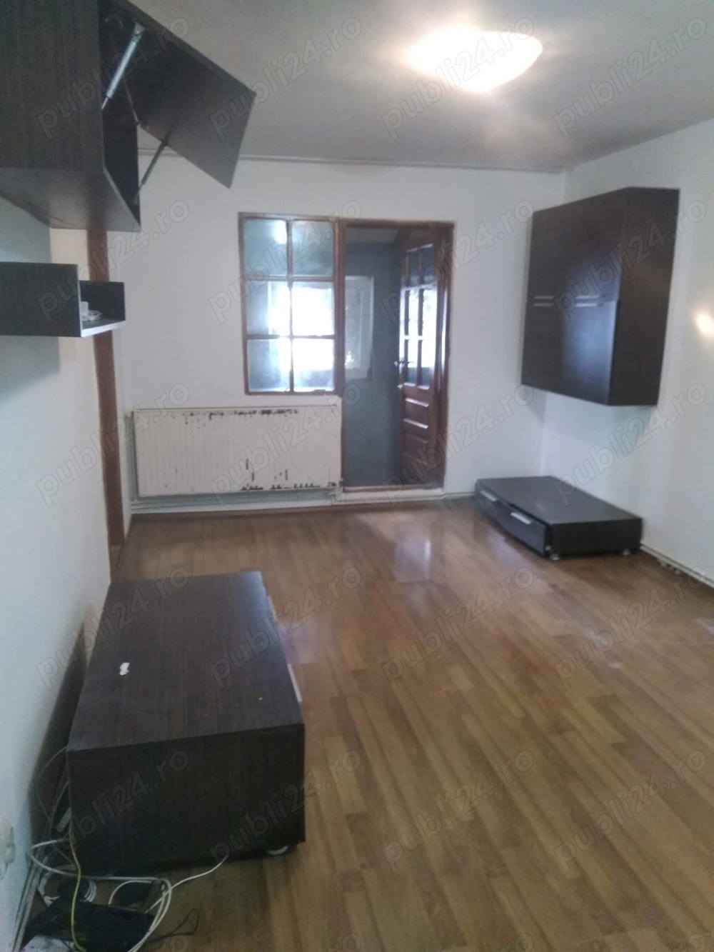 Vând schimb apartament 3 camere micro 6.