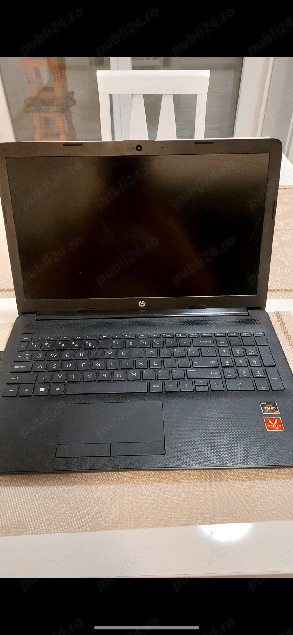 Vând Laptop HP 15-db1200ny cu procesor AMD Ryzen  7 3700U