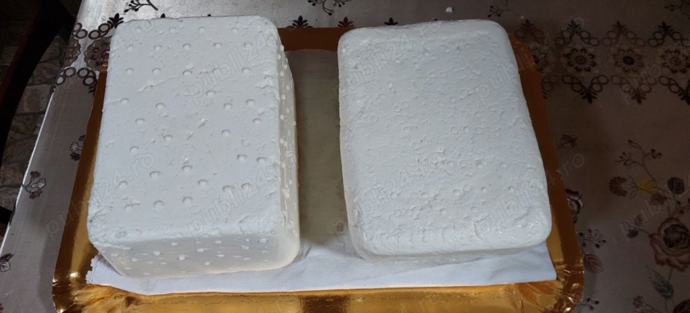 Vand brânză proaspătă de vacă