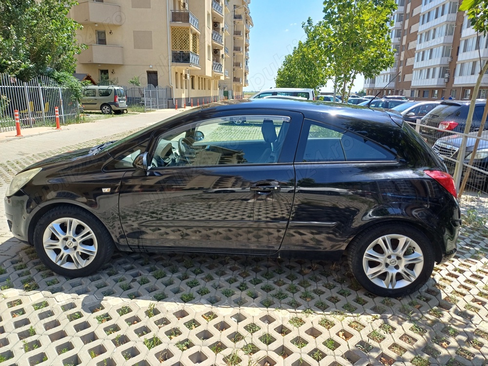 Opel corsa D 2007 1.0 benzina